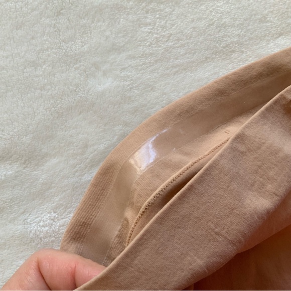 Skims Seamless  High Waist Brief - Picture 5 of 6